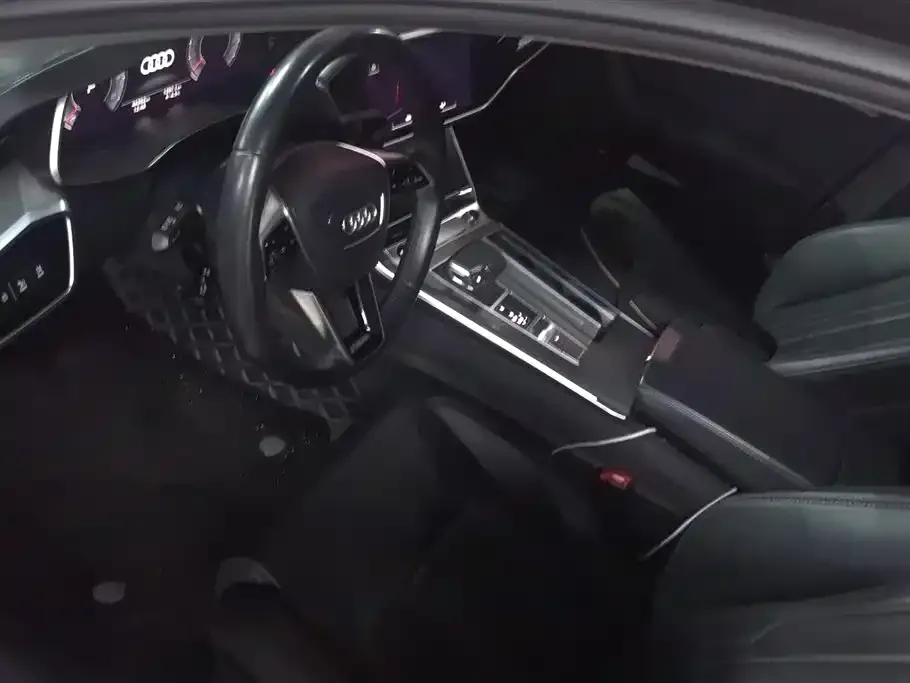 Audi A6L 2023 из CN, фото 6