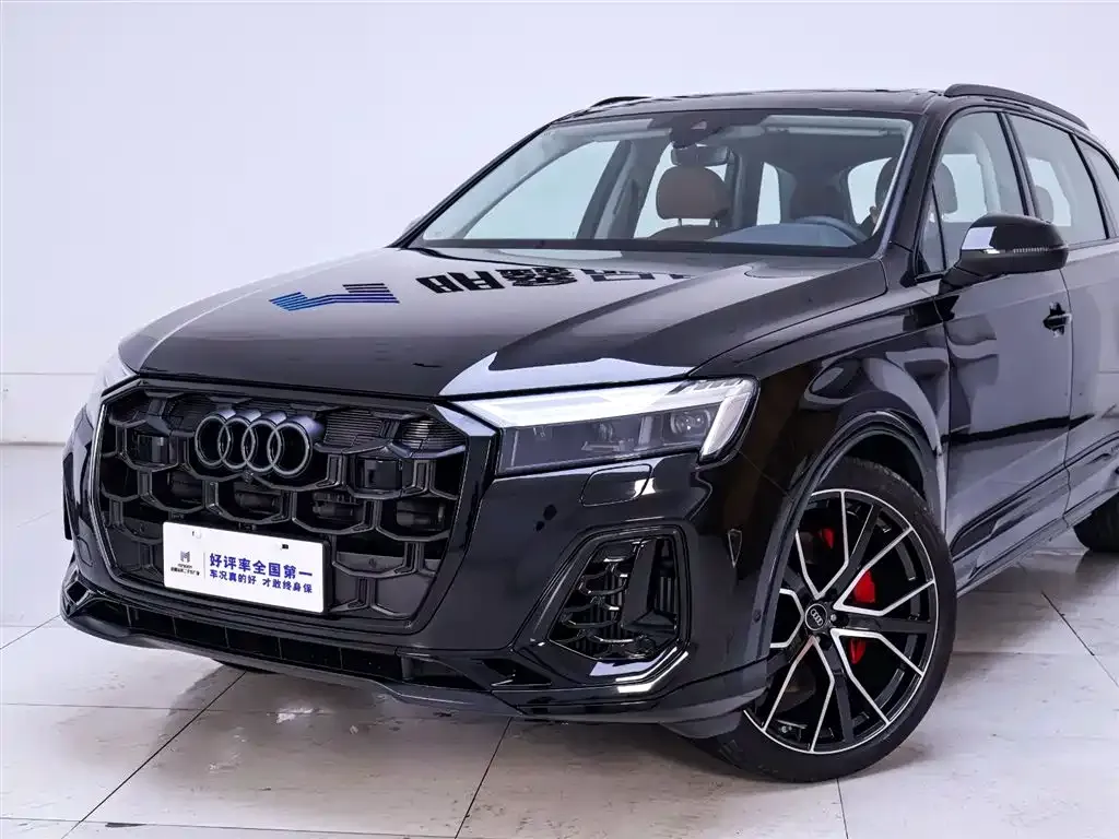 Audi Q7 2026 из CN, фото 4