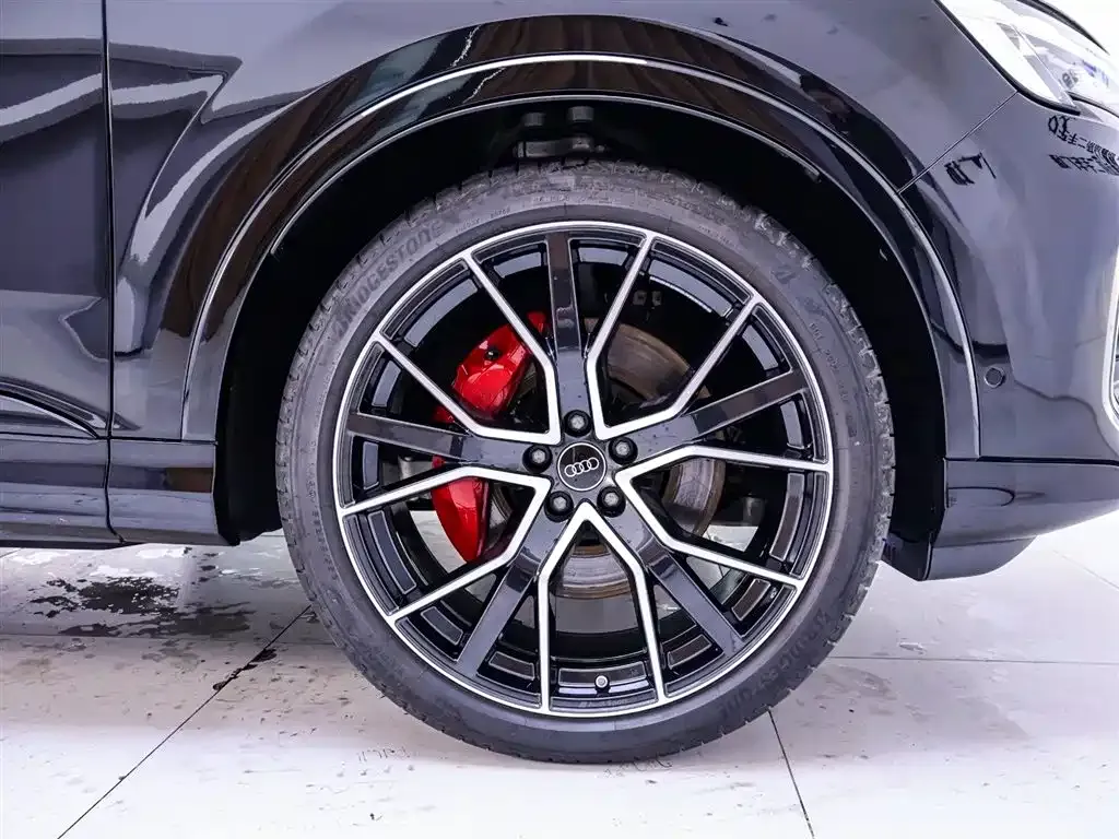 Audi Q7 2026 из CN, фото 6