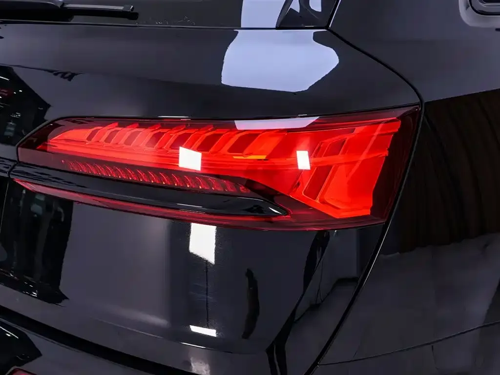 Audi Q7 2026 из CN, фото 2