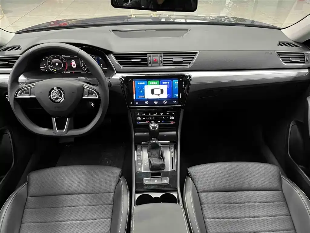Skoda Superb — фото 2