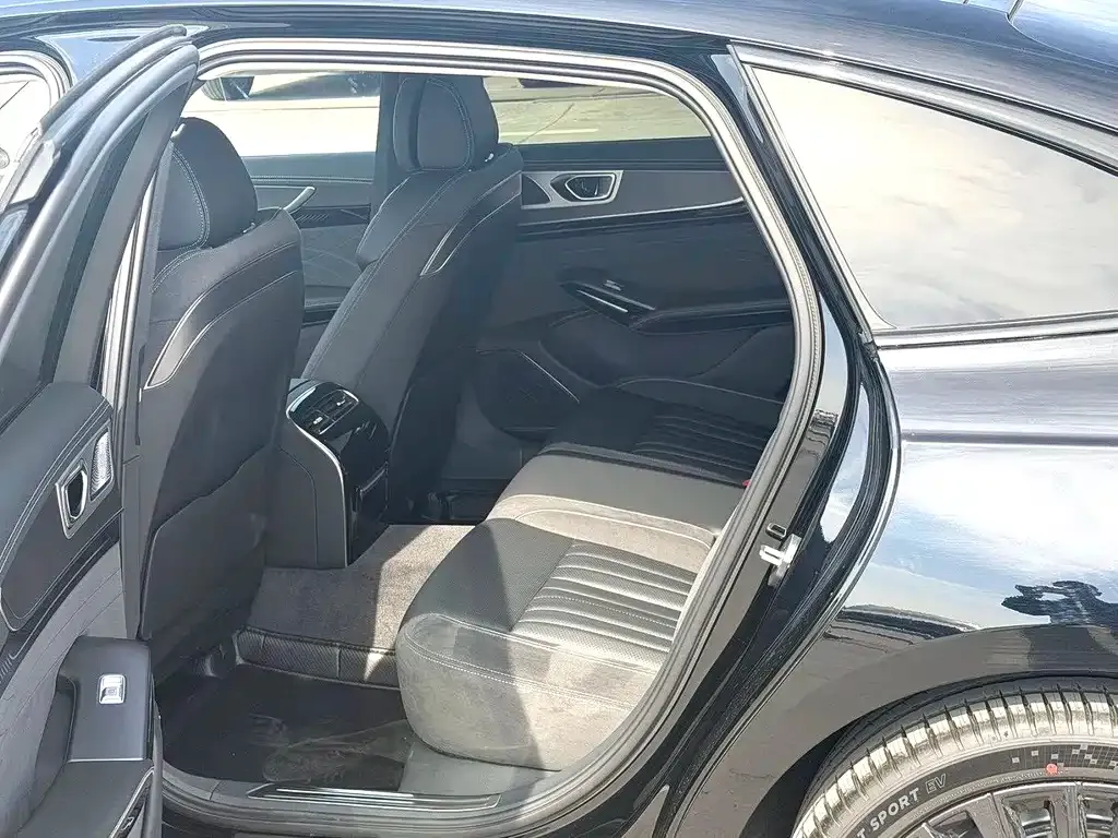 Hongqi H9 2026 из CN, фото 6