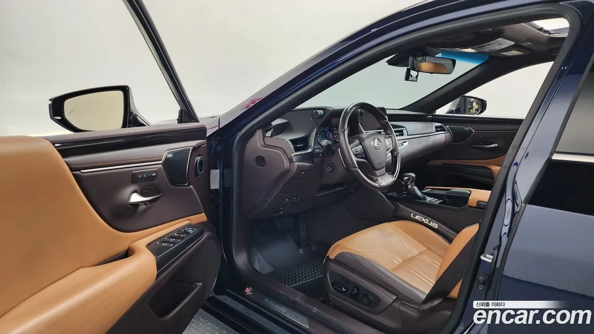 Lexus ES 2021 из KR, фото 8