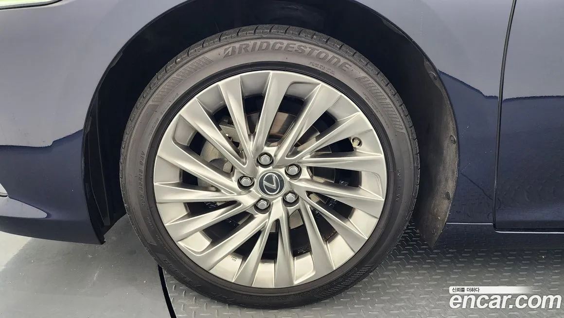 Lexus ES 2021 из KR, фото 6