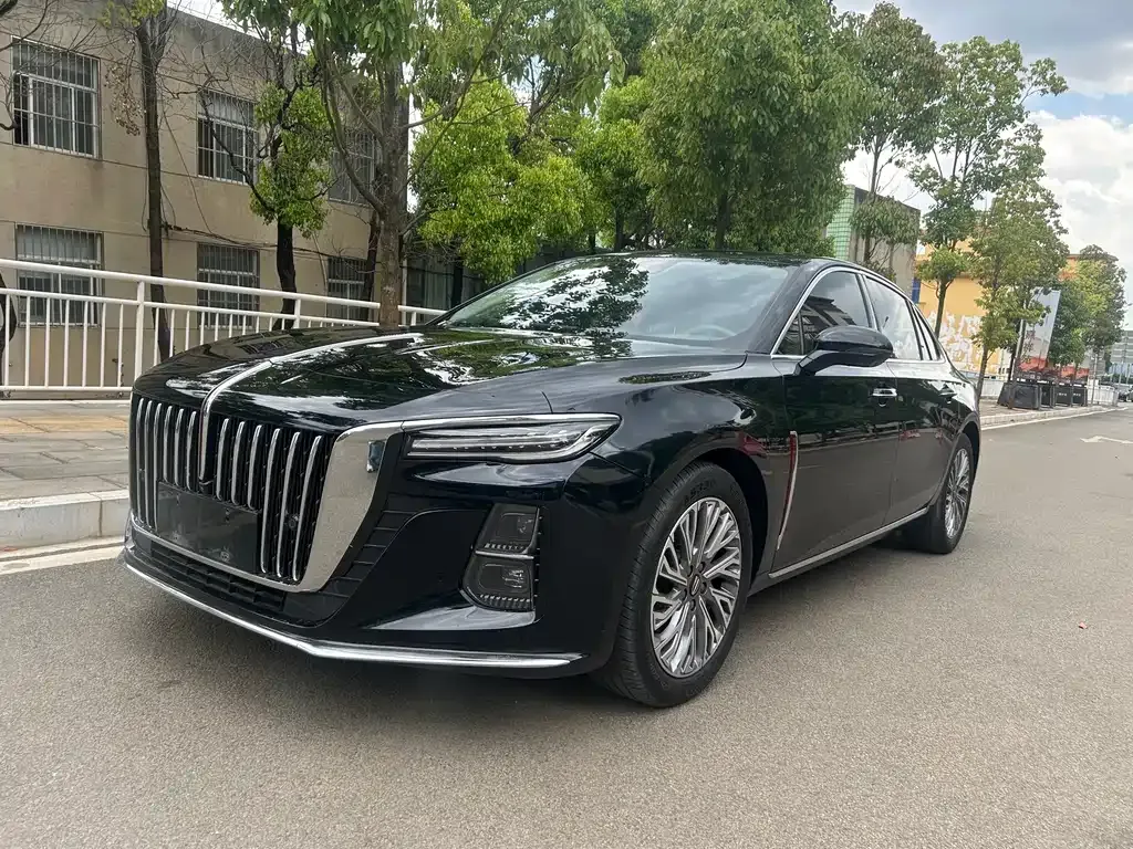 Hongqi H5 — фото 1