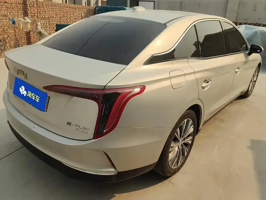Hongqi E-QM5 — фото 7