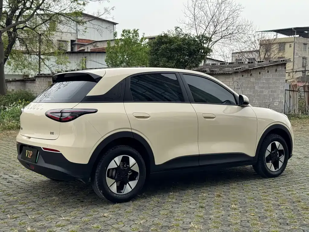 Geely Starburst — фото 7