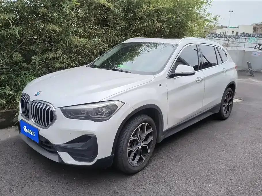 BMW X1 — фото 1