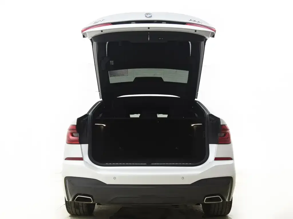 BMW 6 Series GT 2023 из CN, фото 4