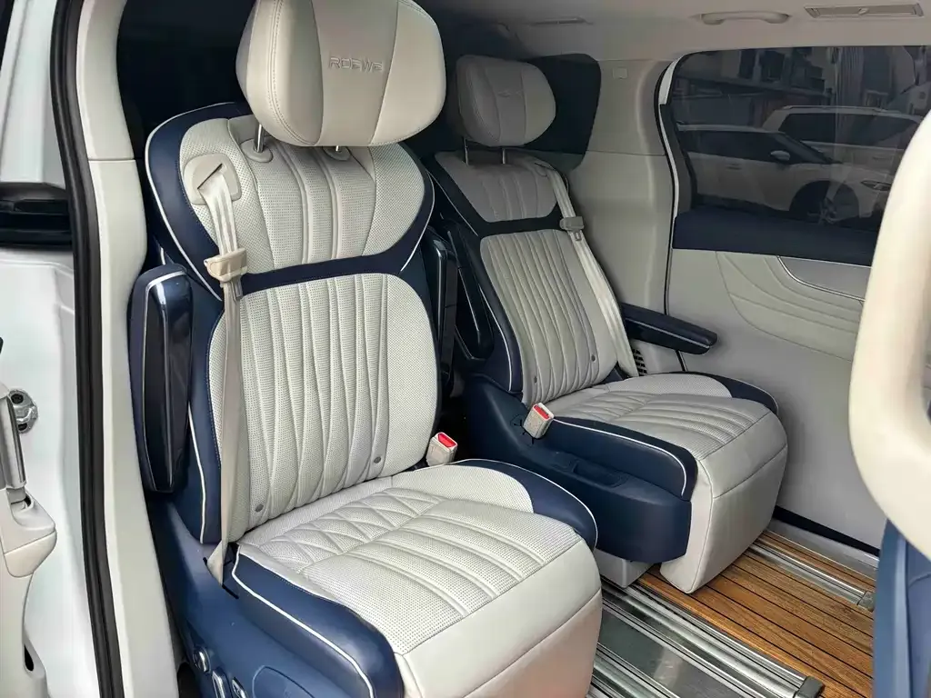 Roewe iMAX8 — фото 8