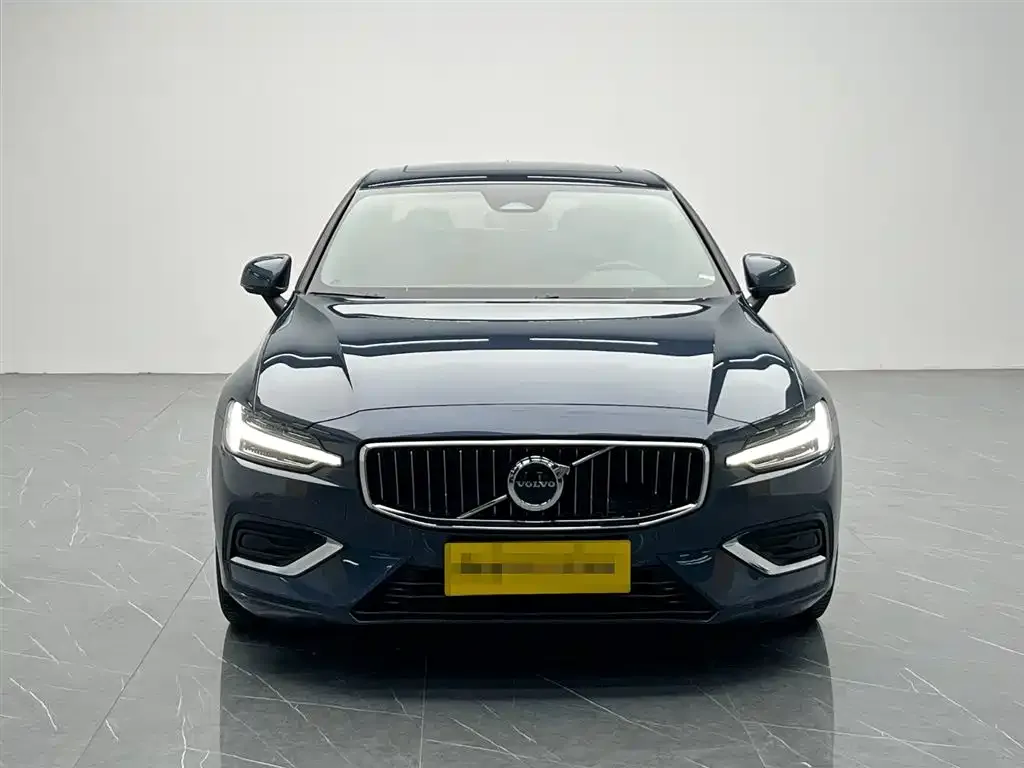 Volvo S60 — фото 2