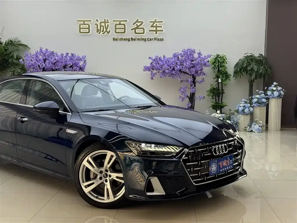 Audi A7L — фото 7
