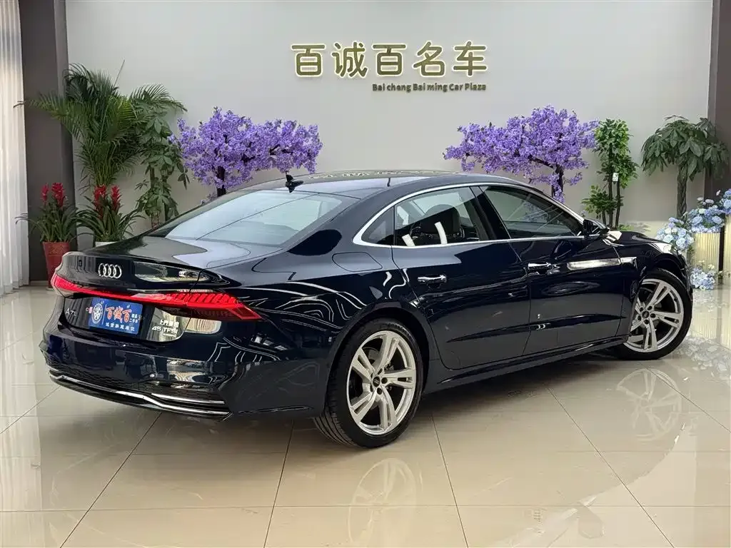 Audi A7L — фото 6