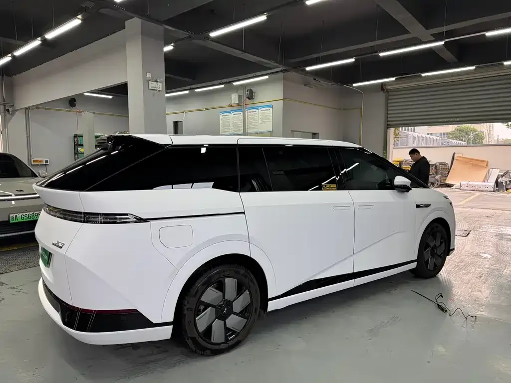 XPeng X9 2024 из CN, фото 3