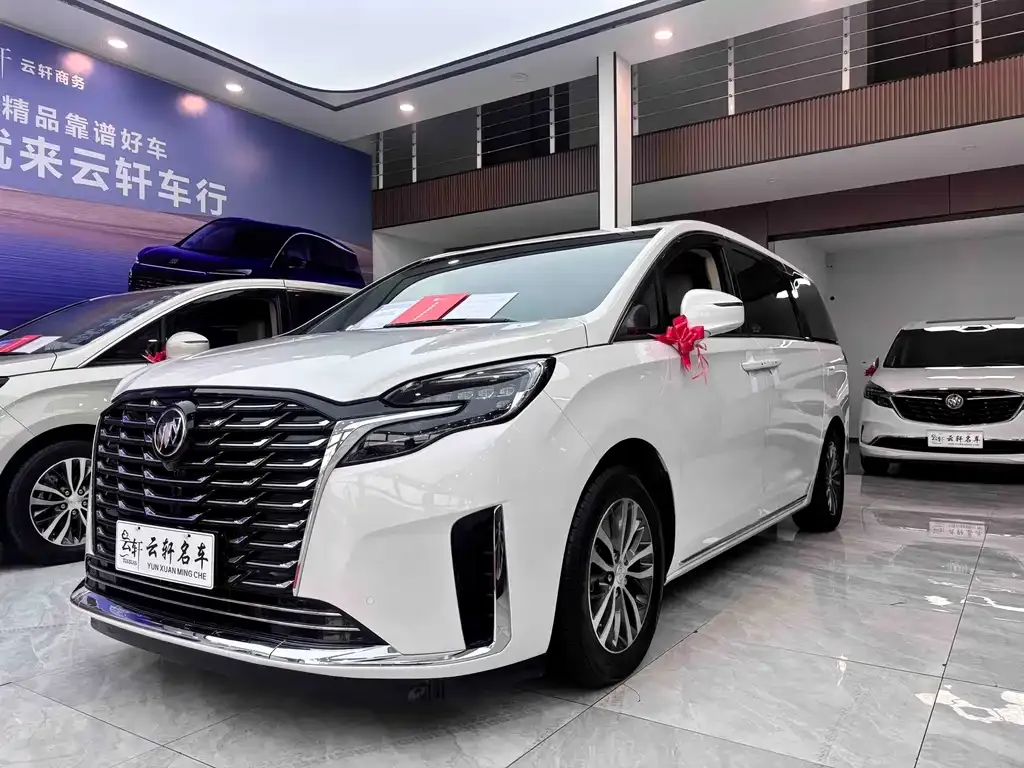 Buick GL8 2023 из CN, фото 1