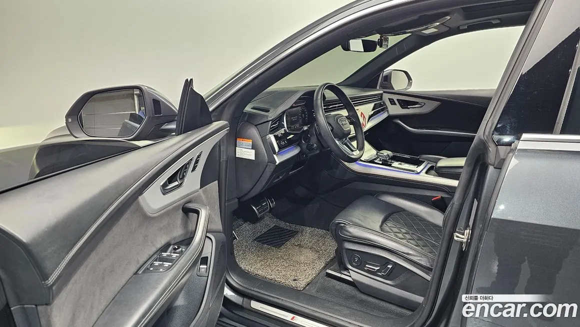 Audi Q8 2021 из KR, фото 9