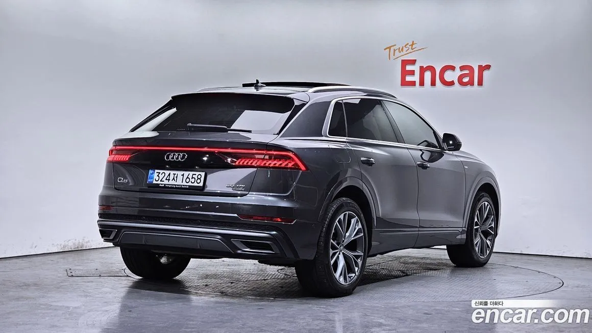 Audi Q8 2021 из KR, фото 2