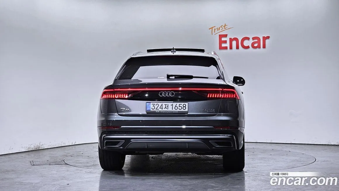 Audi Q8 2021 из KR, фото 10
