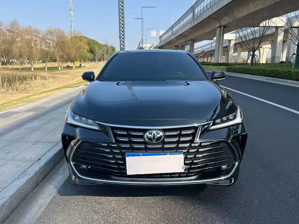 Toyota Avalon 2023 из CN, фото 3