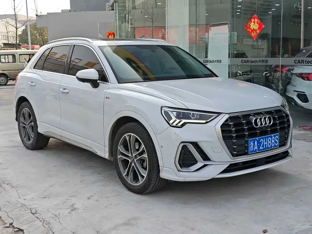 Audi Q3 2021 из CN, фото 2