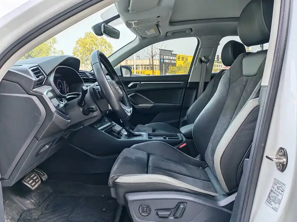 Audi Q3 2021 из CN, фото 9
