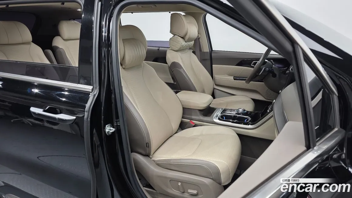 Kia Carnival — фото 10