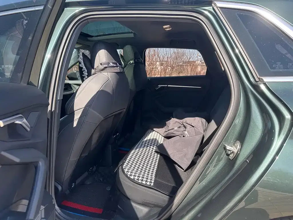 Audi A3 2023 из CN, фото 4