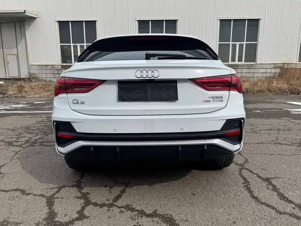 Audi Q3 Sportback 2023 из CN, фото 9