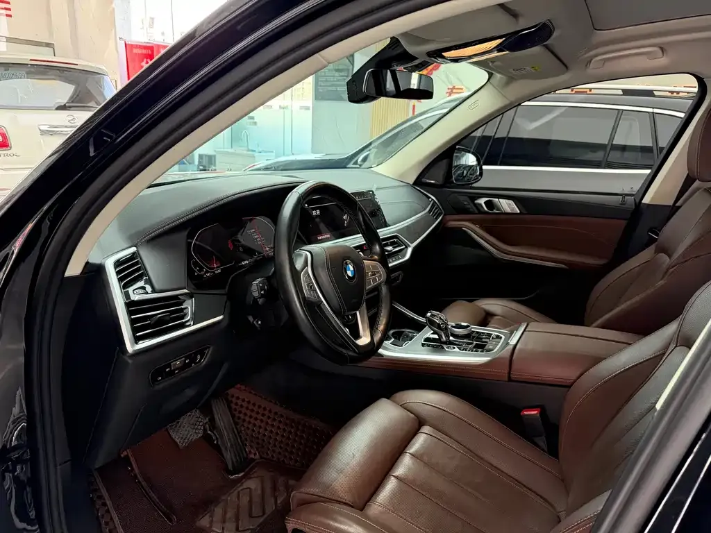 BMW X7 2021 из CN, фото 2