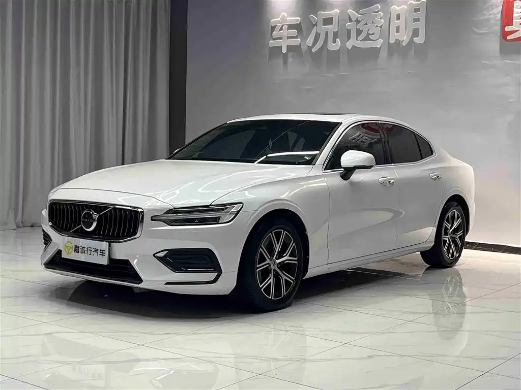 Volvo S60 2023 из CN, фото 9