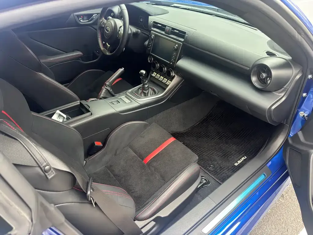 Subaru BRZ 2022 из CN, фото 2
