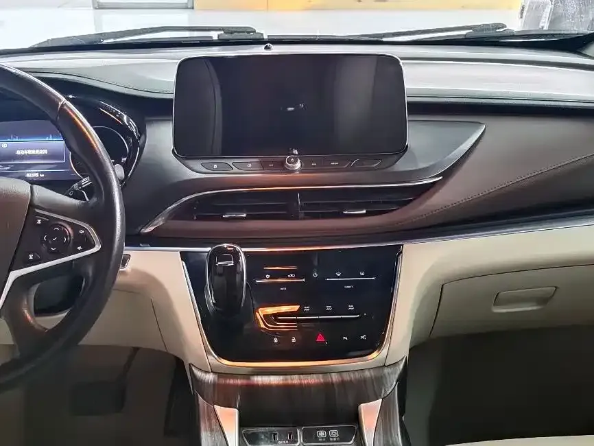 Buick GL8 2022 из CN, фото 3