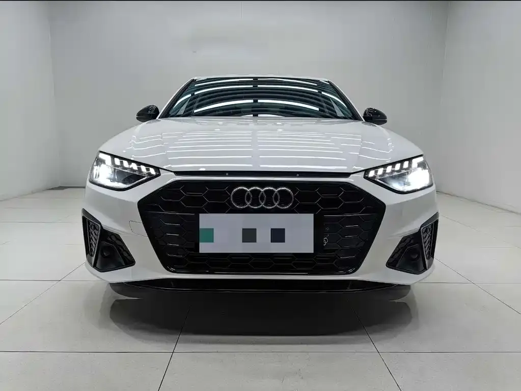 Audi A4L 2023 из CN, фото 2