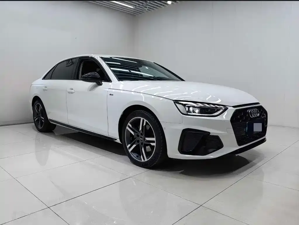 Audi A4L 2023 из CN, фото 3