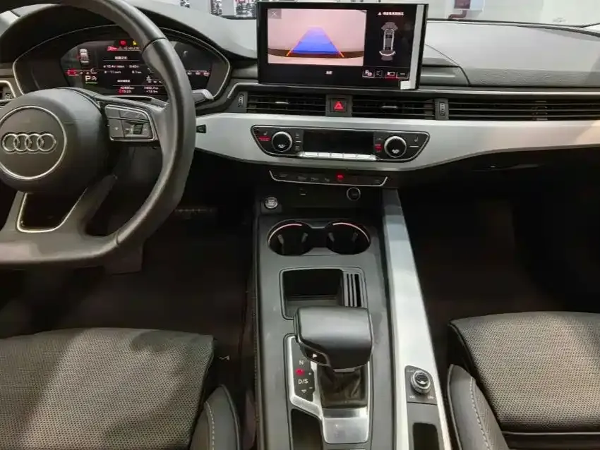 Audi A4L 2023 из CN, фото 6