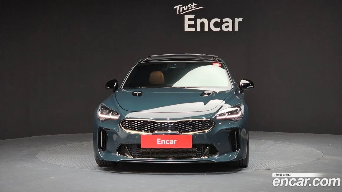 Kia Stinger 2023 из KR, фото 2