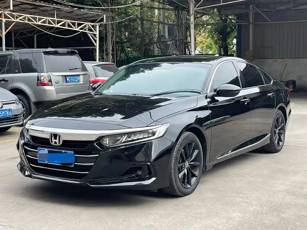Honda Accord — фото 1