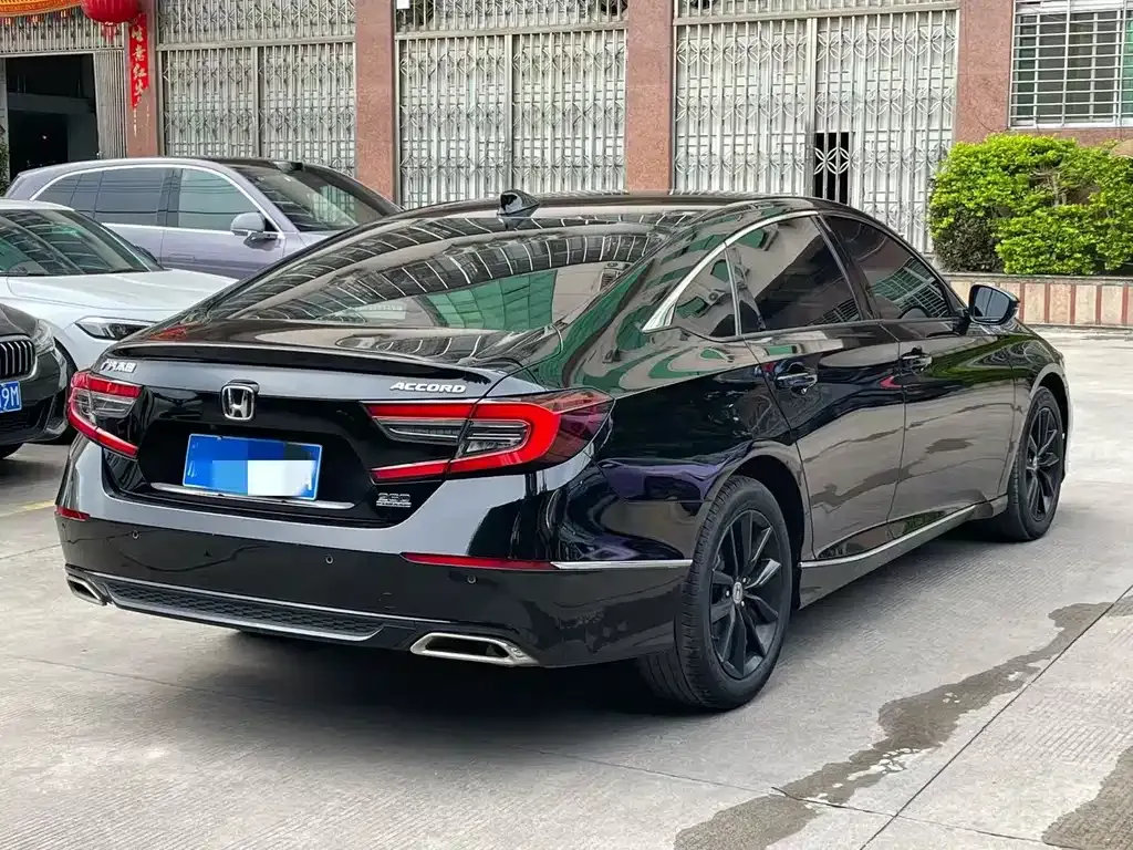 Honda Accord — фото 4