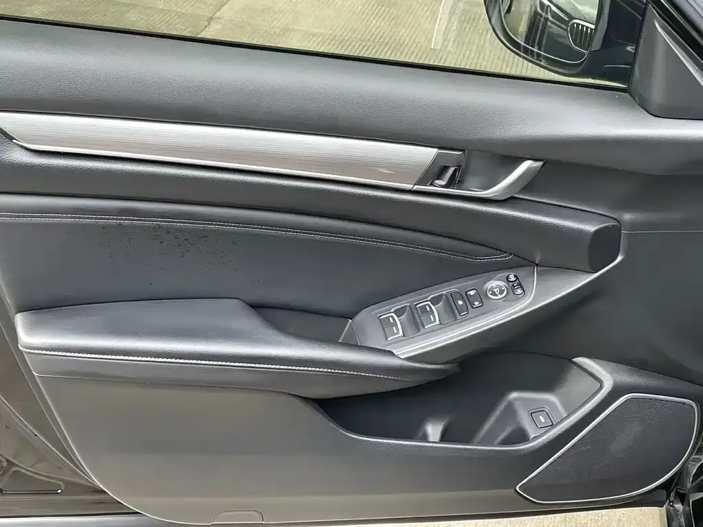Honda Accord — фото 2