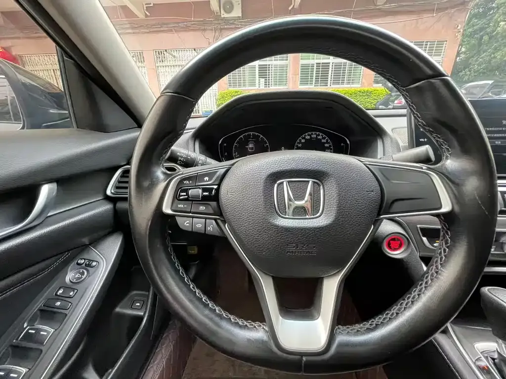 Honda Accord — фото 5