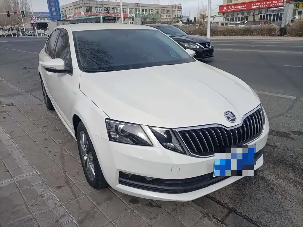 Skoda Octavia — фото 7