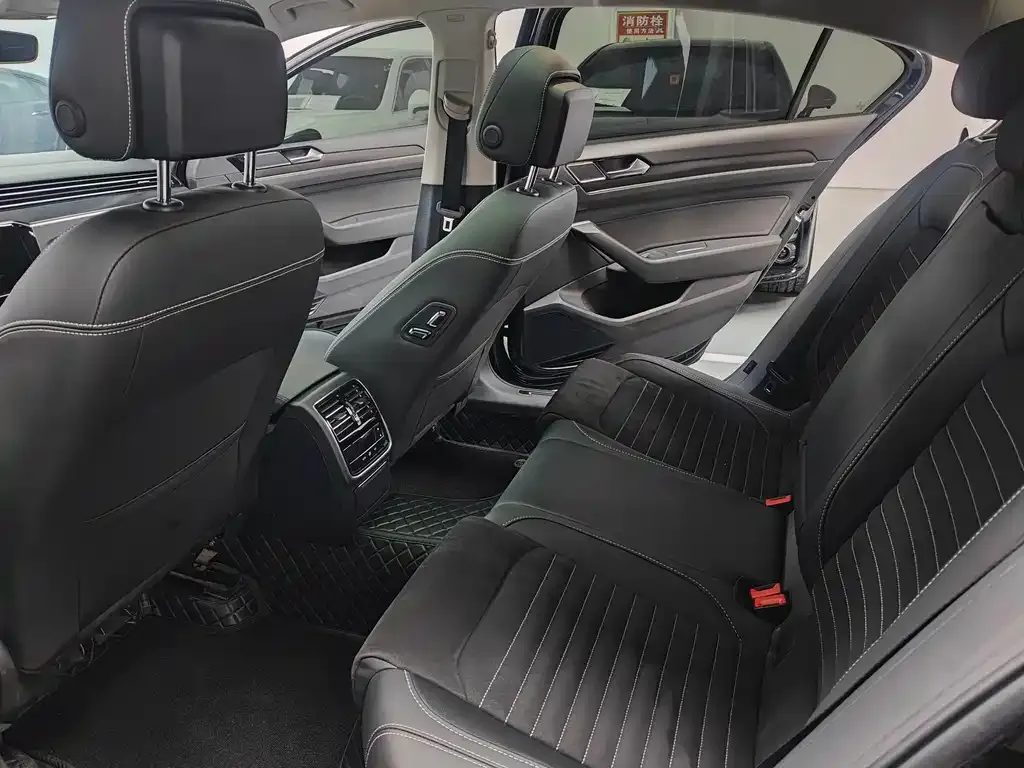 Volkswagen Magotan 2022 из CN, фото 2