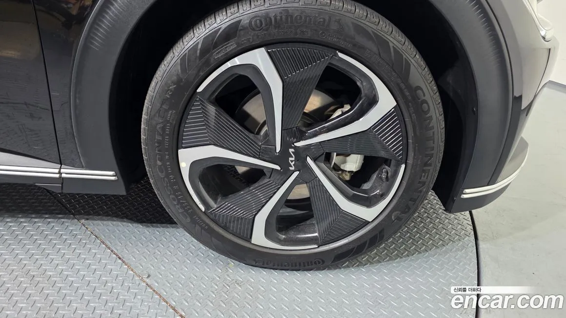 Kia EV6 — фото 6