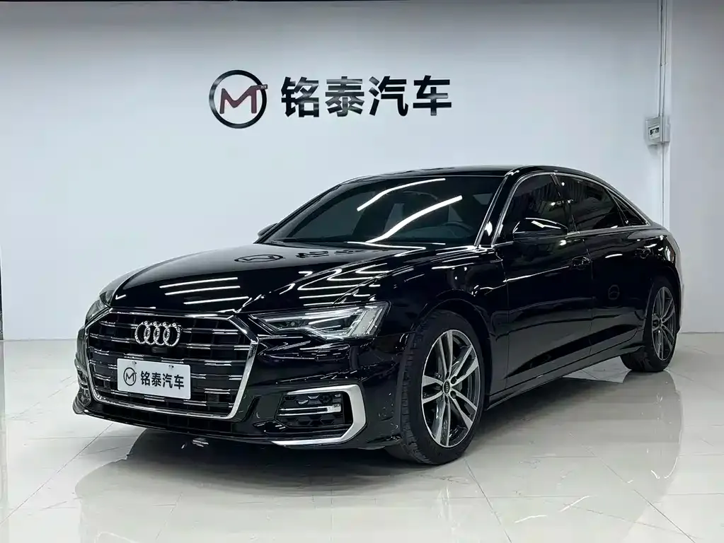 Audi A6L — фото 1