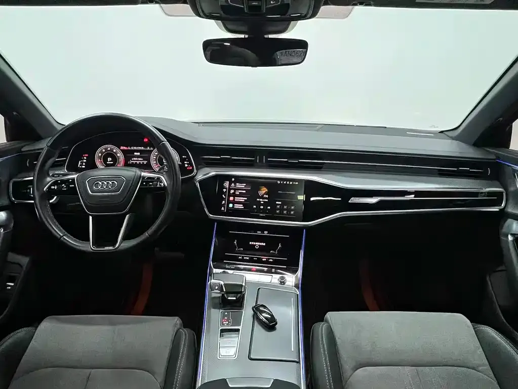 Audi A6L — фото 9