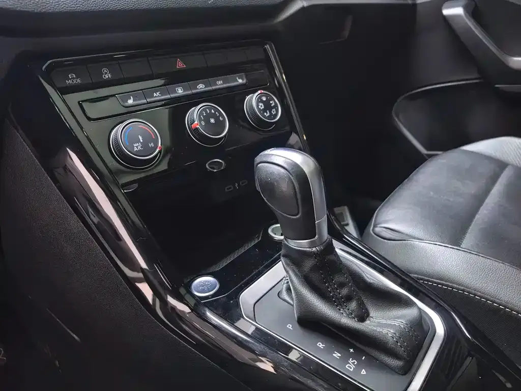 Volkswagen T-Roc 2022 из CN, фото 7