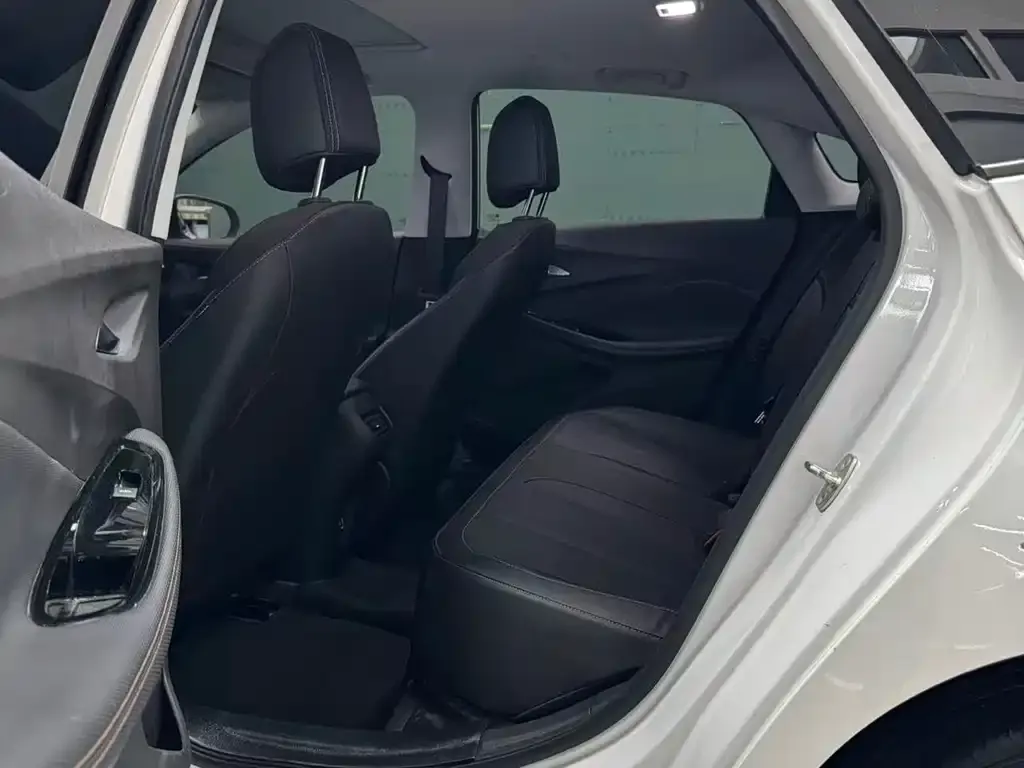 Buick Verano 2023 из CN, фото 2