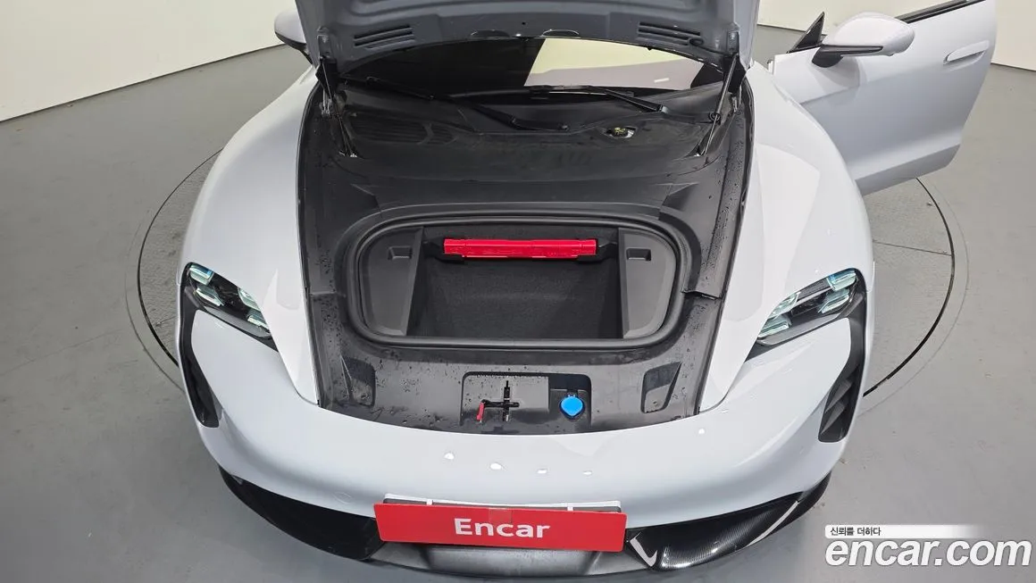 Porsche Taycan 2024 из KR, фото 4