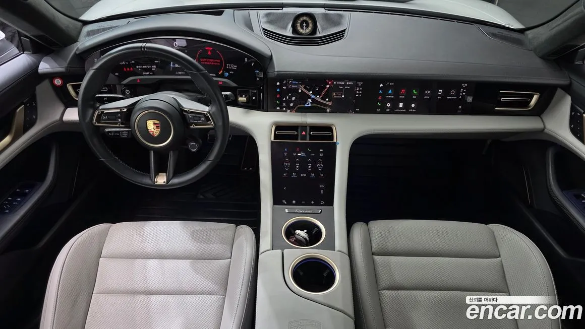 Porsche Taycan 2024 из KR, фото 7