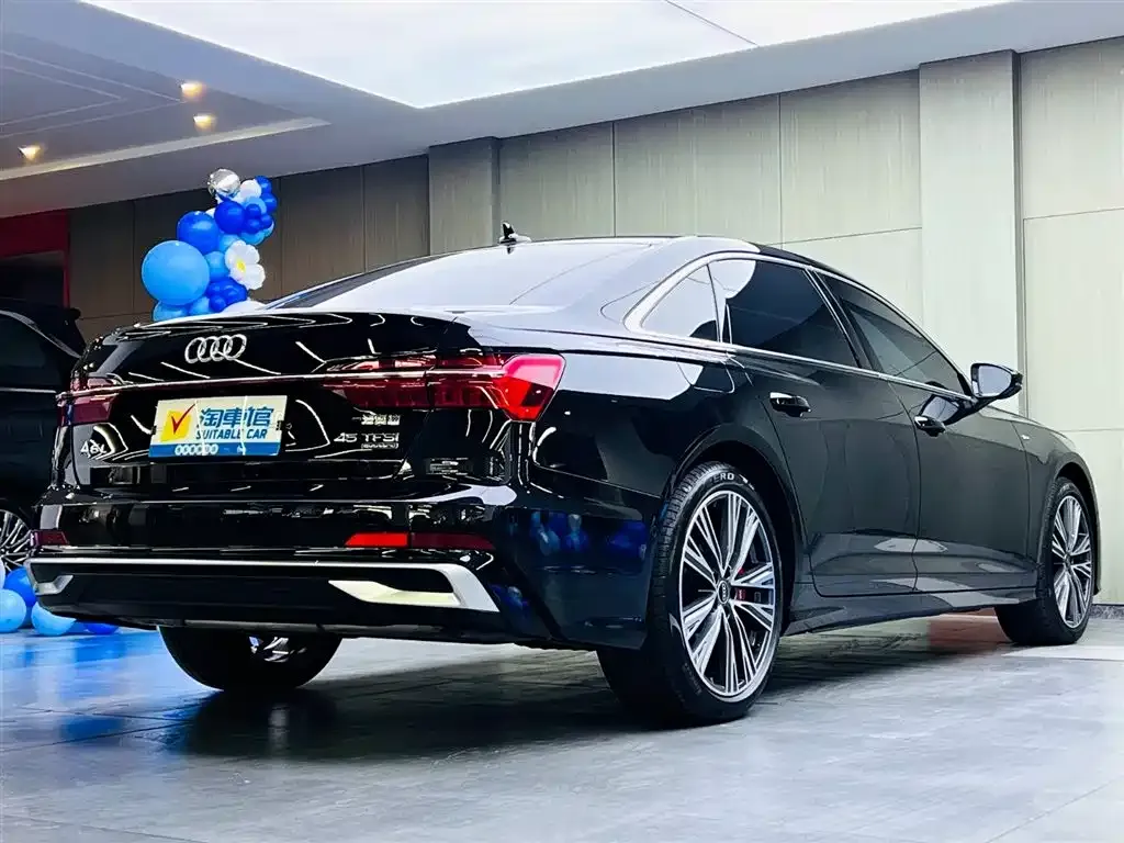 Audi A6L — фото 9